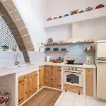 Melenia House *