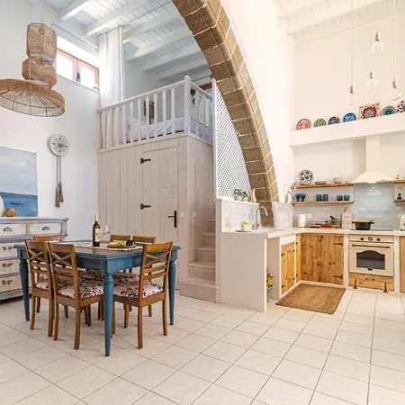 בית נופש Melenia House *