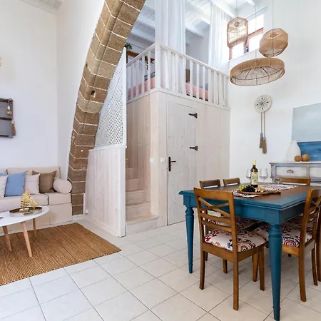 Holiday home Melenia House *